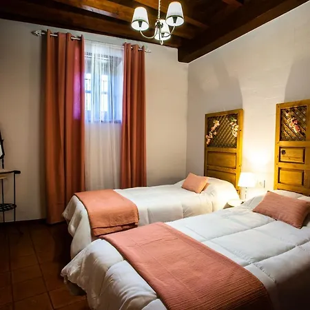 Puente De La Juderia Country house *